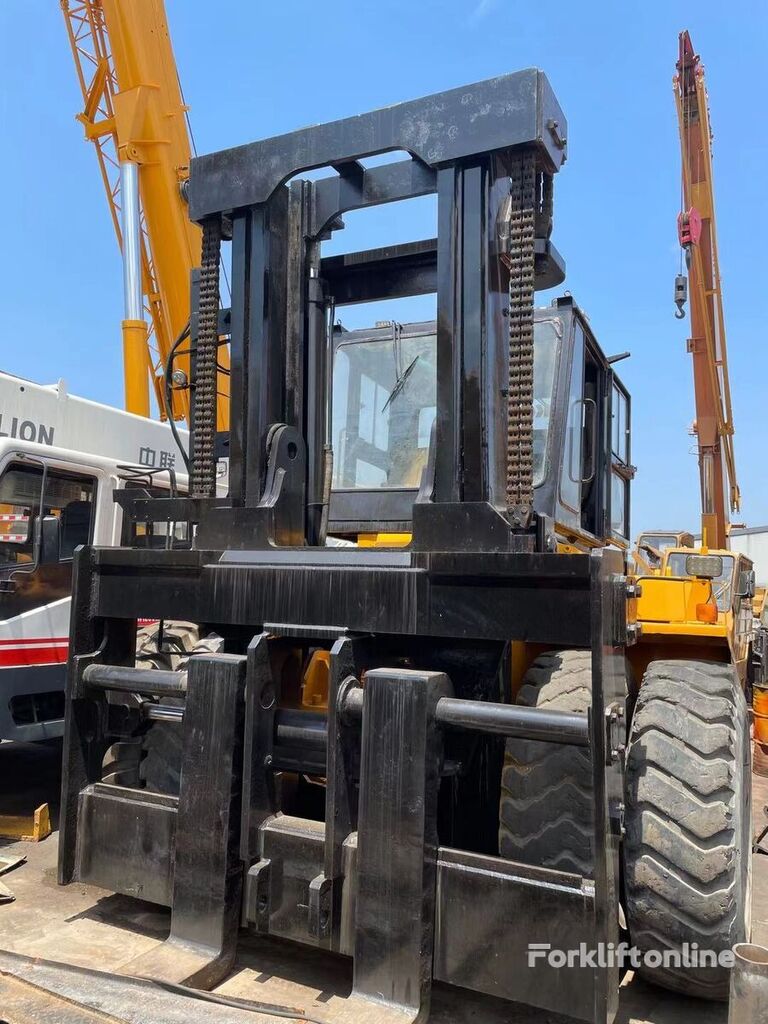 لیفتراک جاده ای Komatsu FD300